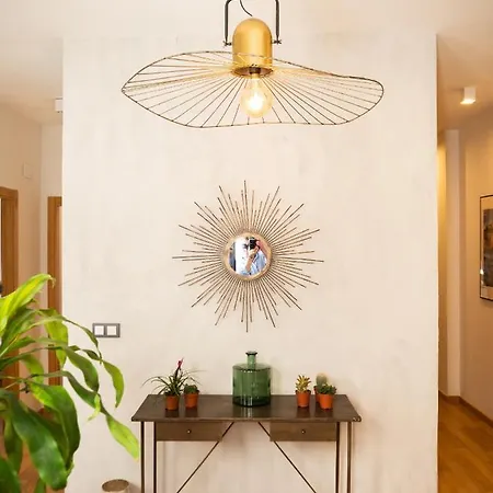 Stylish In The Heart Of With Pool Apartment