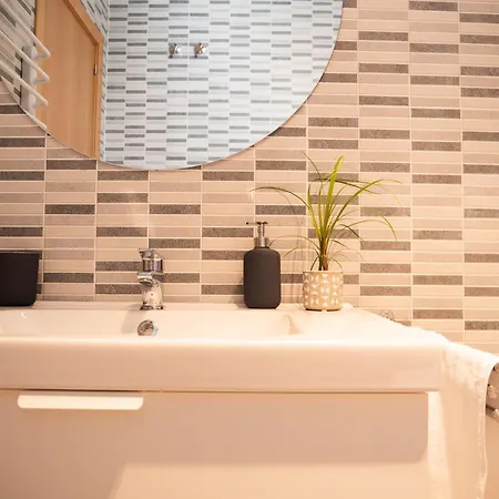Stylish In The Heart Of With Pool Apartment Malaga