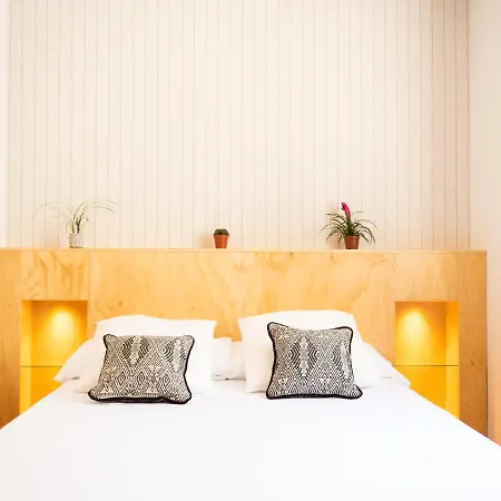 Stylish In The Heart Of With Pool *